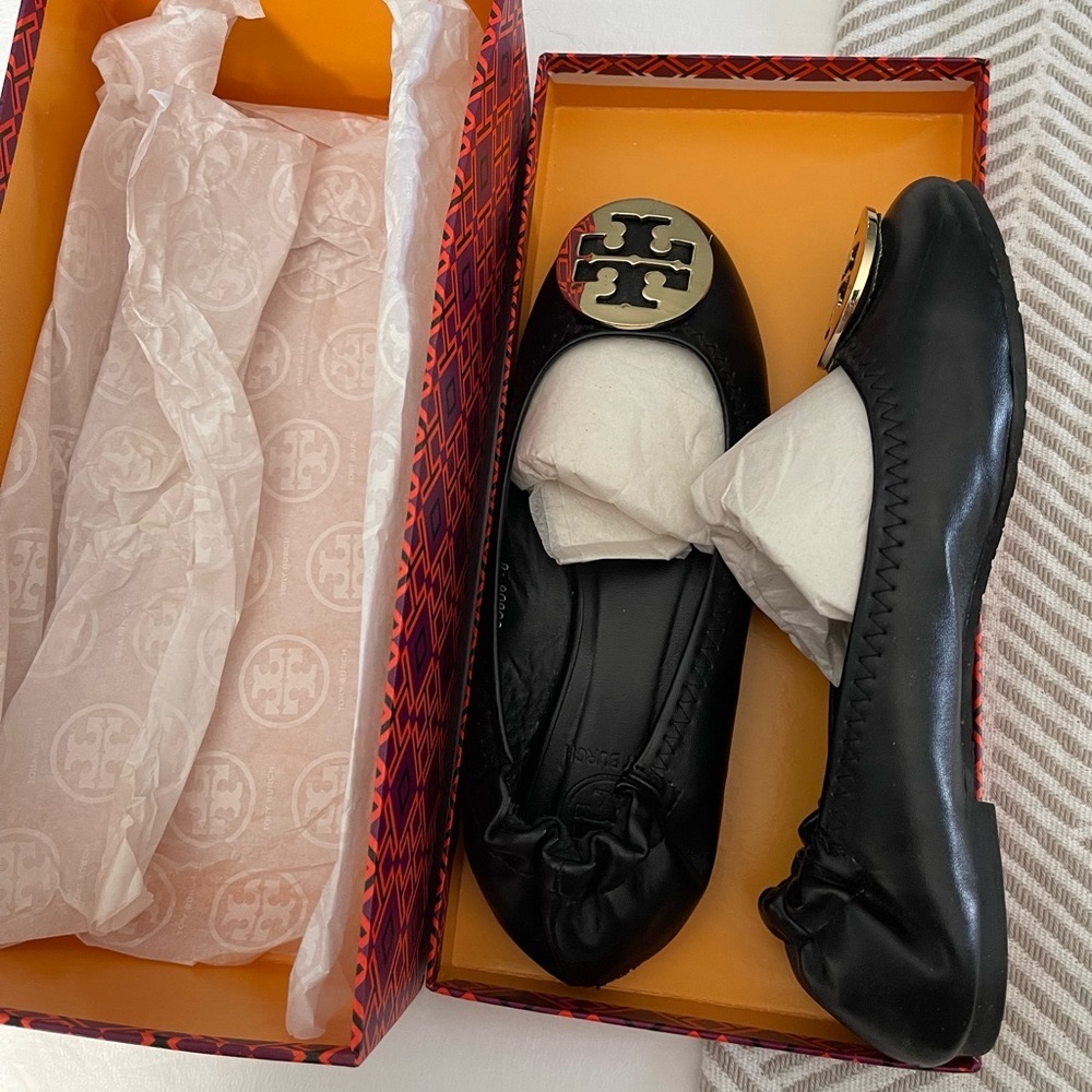Black ballet flat - size 6